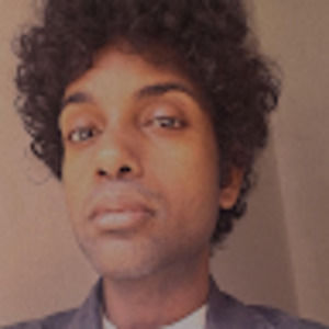 Meet your Posher, Dee